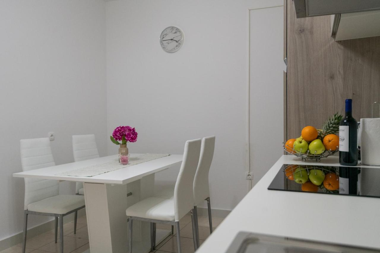 Apartman Ruza พอดโกรา ภายนอก รูปภาพ