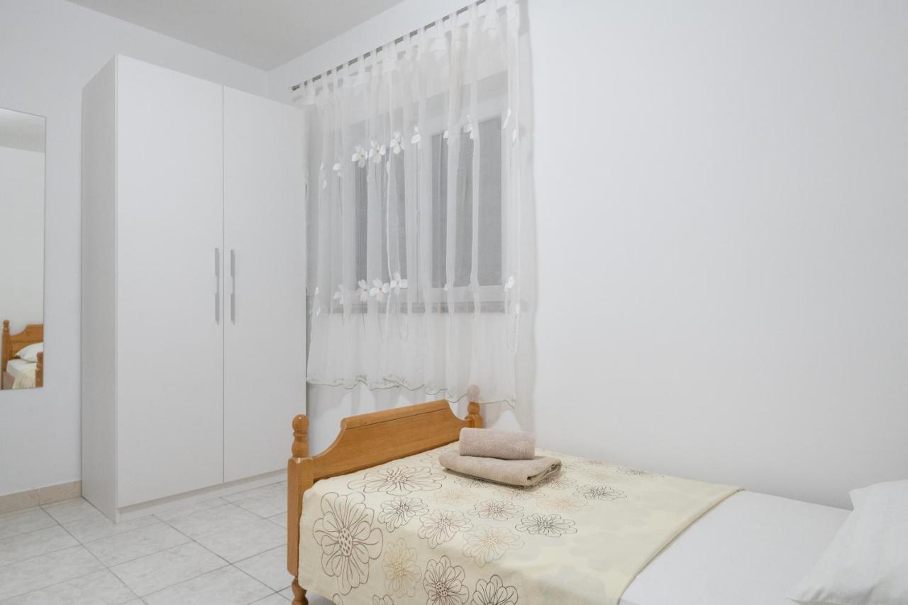 Apartman Ruza พอดโกรา ภายนอก รูปภาพ