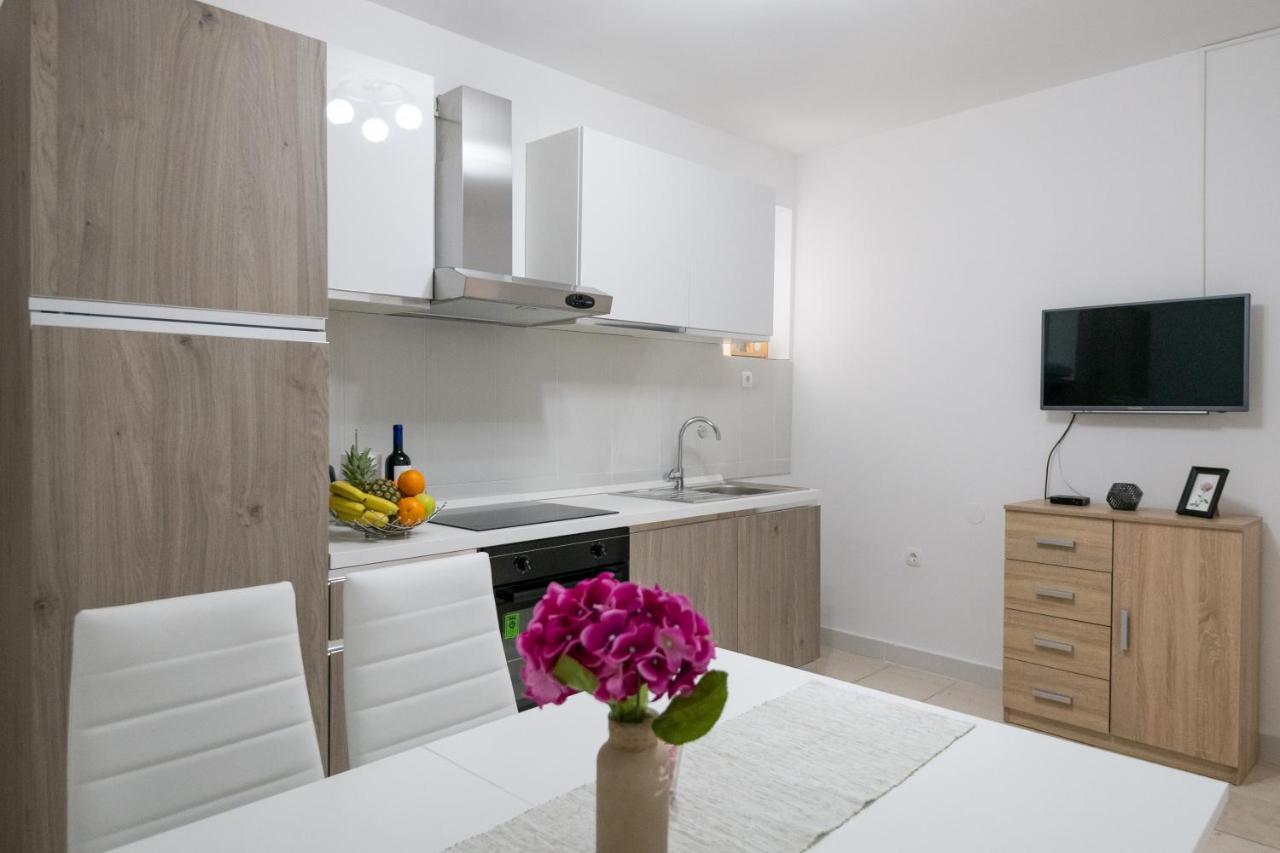 Apartman Ruza พอดโกรา ภายนอก รูปภาพ